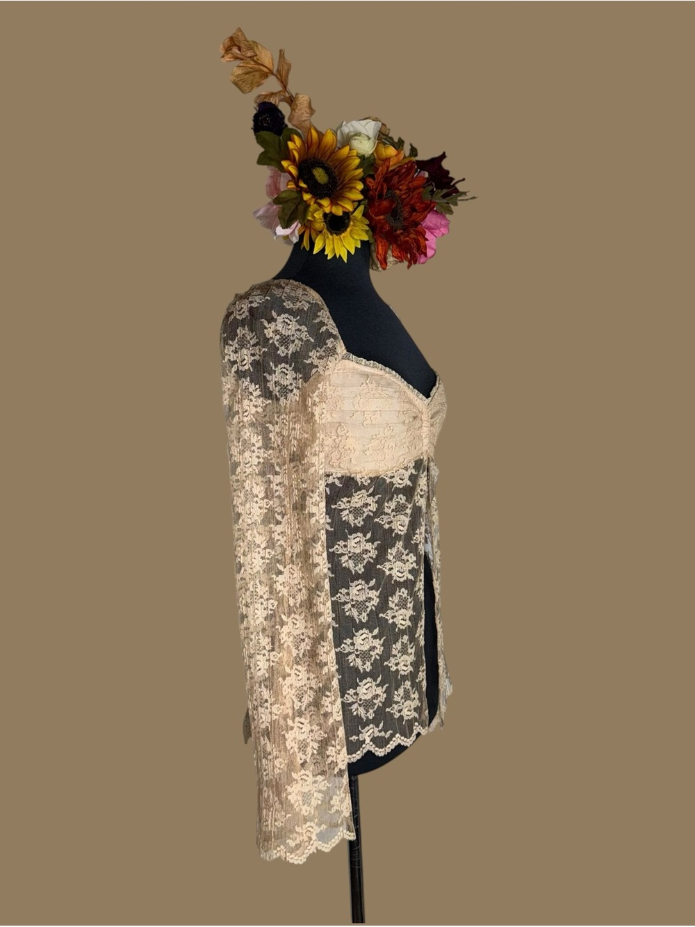 Arden B sheer floral lace flyaway top - Picture 11 of 16